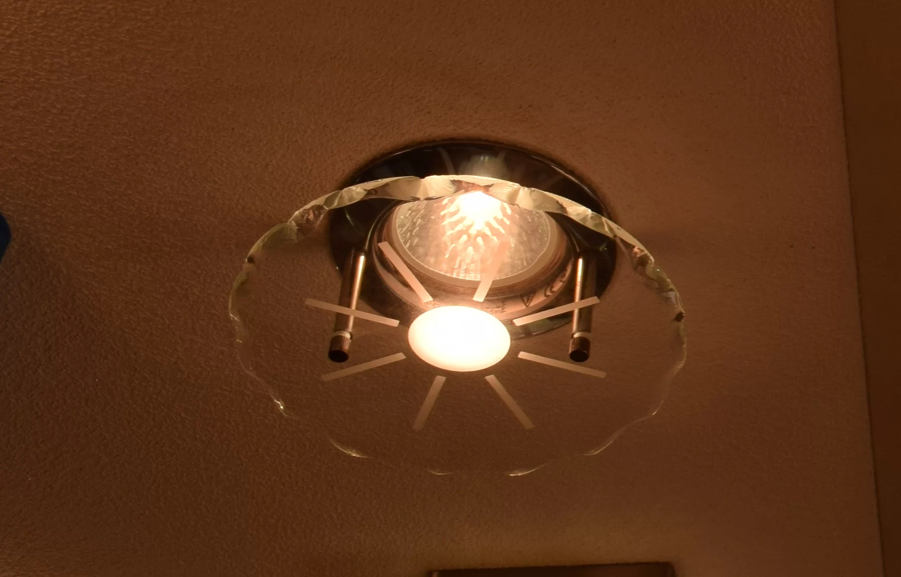 SPOT INCASTRAT BEC LED 8W DELICAT FLOWER GLASS SPOT INCASTRAT BEC LED 8W DELICAT FLOWER GLASS